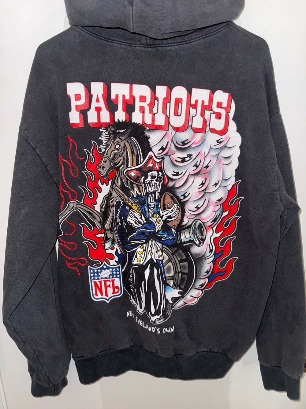 Warren Lotas x Mitchell & Ness New England Patriots Pullover Hoodie